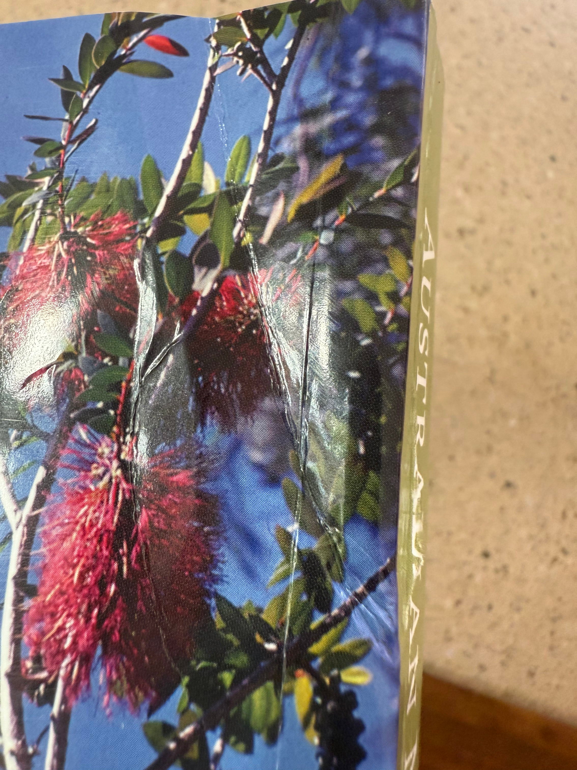 Australian Medicinal Plants: A complete guide to identification and usage - E.V. Lassak & T. McCarthy