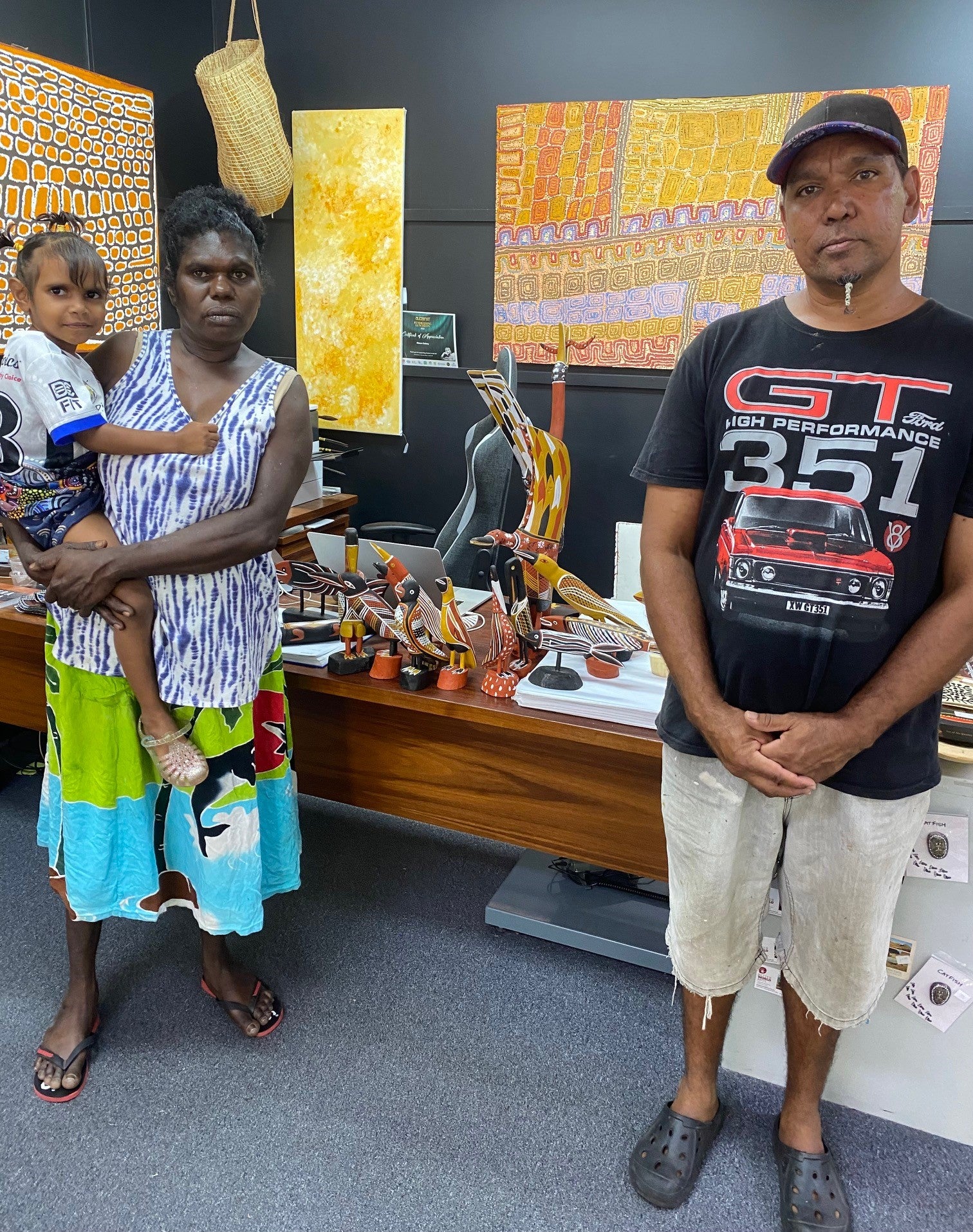 Elah Yunupingu & Barbara Wanambi - Bird Short Beak (Black)