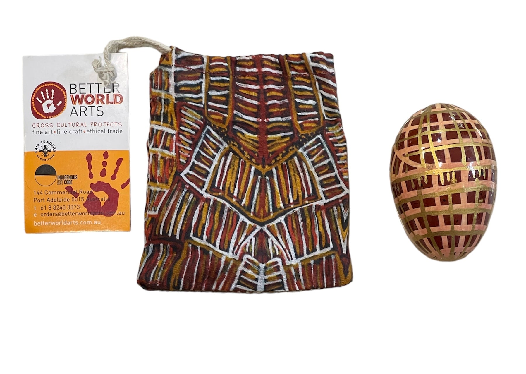 Ornamental Egg - Jane Margaret Tipuamantumirri - with bag