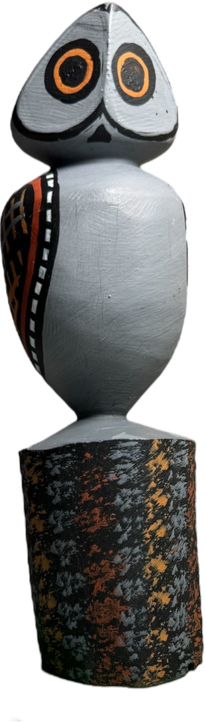 Owl Carving (Grey|M) - Mario Munkara .010