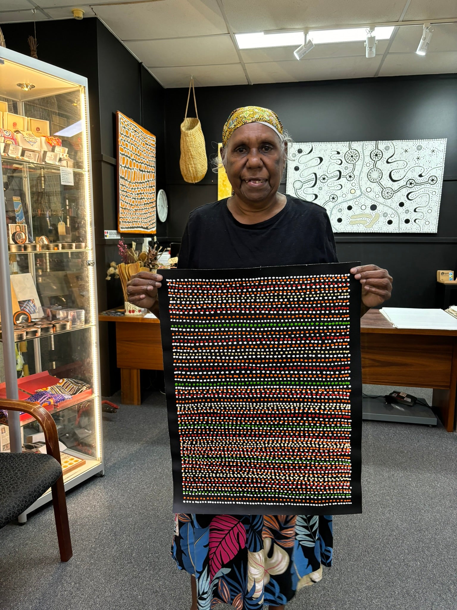 Lanita Numina - Brown Dingo Tracks - 41x55cm .77-7