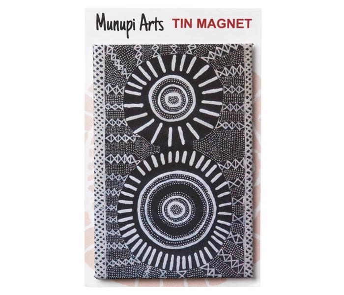 Tin Magnet - Nina Puruntatameri - Black